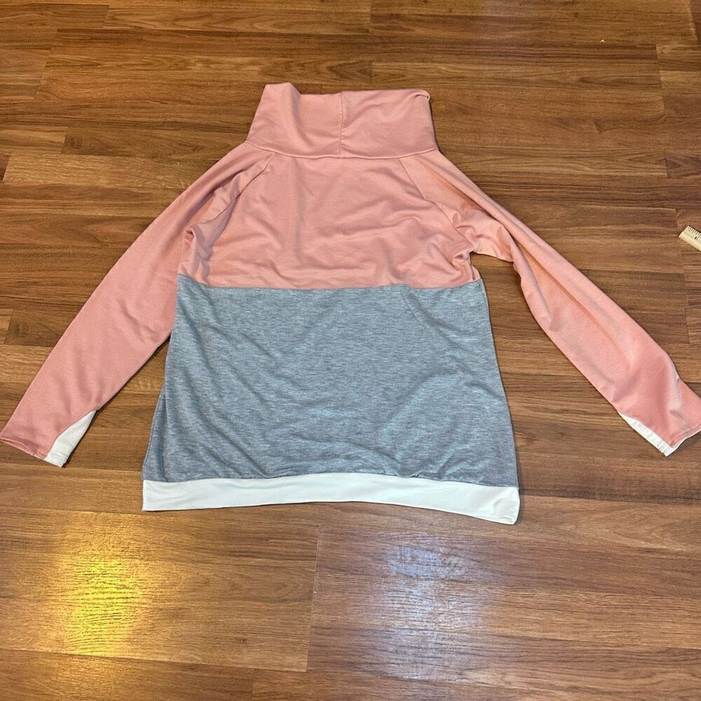 Cowl neck sweatshirt pink, gray, cream size XL